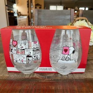New PEANUTS VALENTINE 💘 Set of TWO Curved TABLE GLASSES!